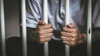 حبس صاحب مخبز متهم بالاتجار في النقد الأجنبي بالبساتين