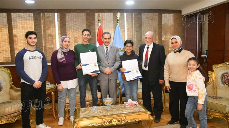 محافظ الغربية يكرم