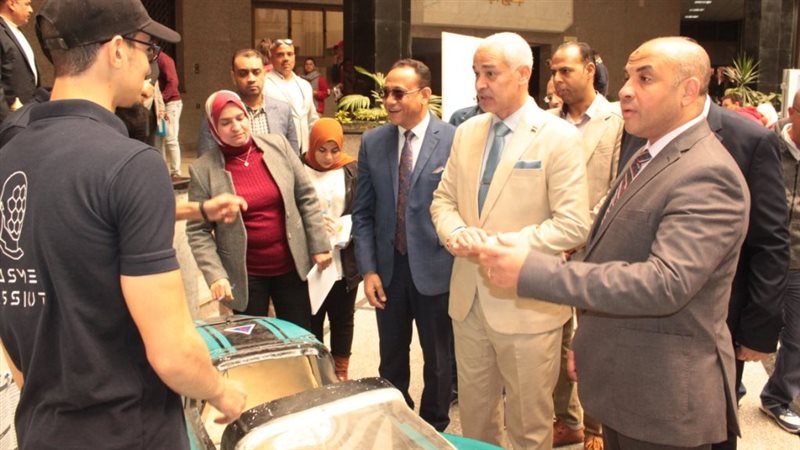 افتتاح معرض المشاريع