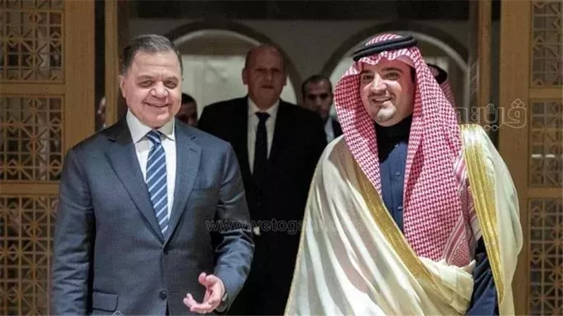 وزير الداخلية مع