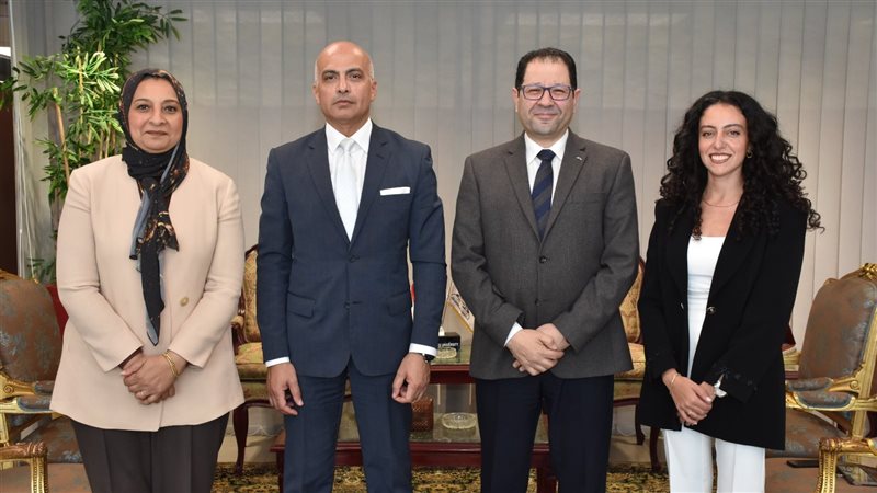 جامعة عين شمس، فيتو