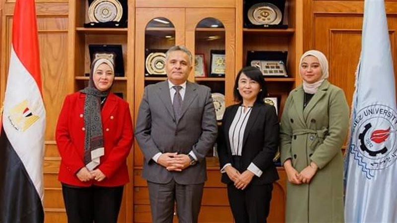 رئيس جامعة السويس