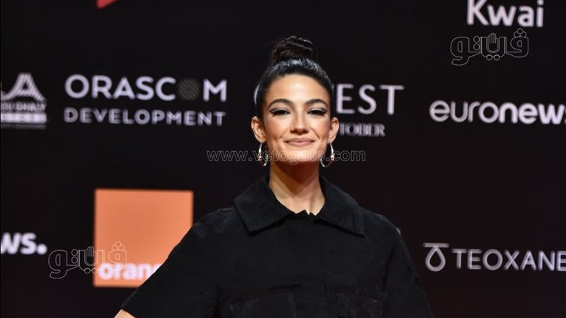 تارا عماد 
