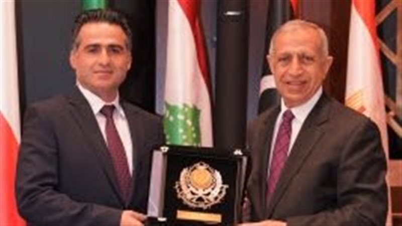 رئيس الأكاديمية العربية