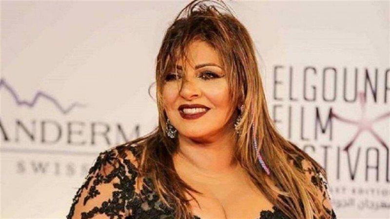 الفنانة هالة صدقى