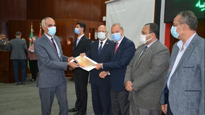 جامعة بنها 