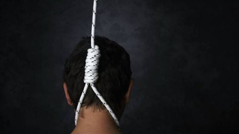 العثور علي شاب مشنوق