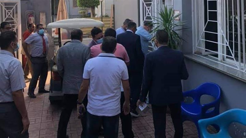 الخطيب يتقدم بأوراق