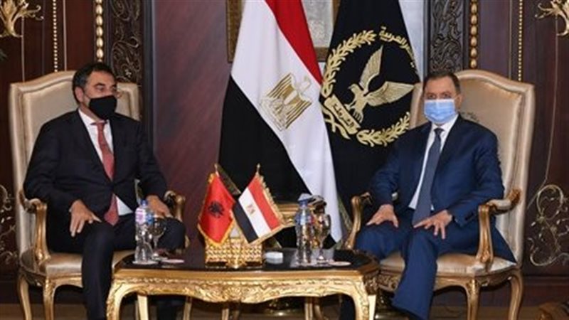 وزير الداخلية 