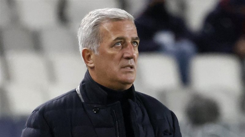 مدرب الجزائر.فيتو