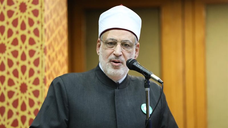  الدكتور محمد الضويني،