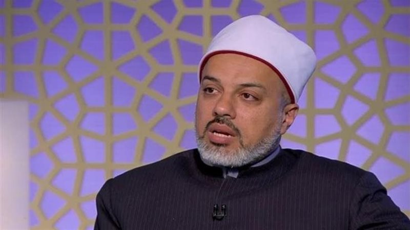  الدكتور أحمد ممدوح،