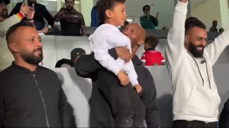 شيكابالا ونجله، فيتو