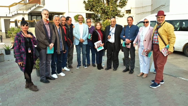 الباحثين قبل الندوة،فيتو