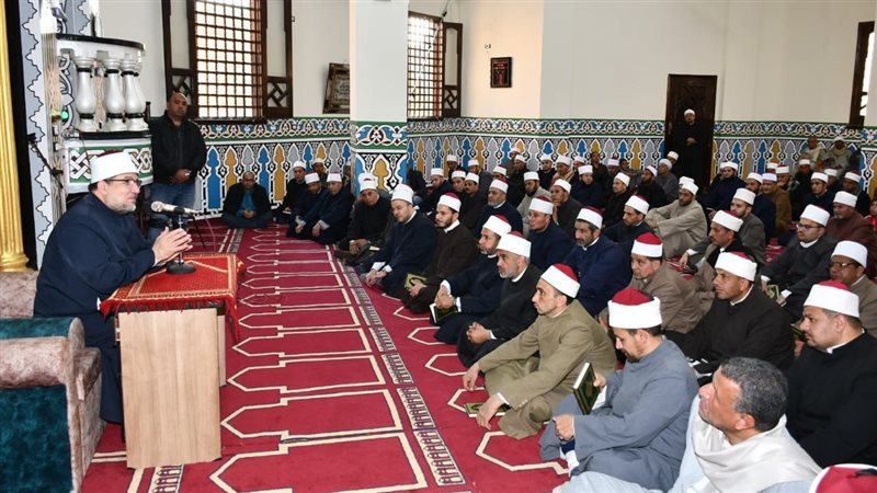 وزير الأوقاف خلال