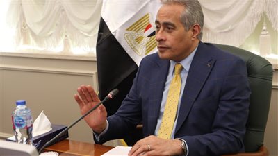 خطوات التسجيل على فرص عمل للشباب بالخارج