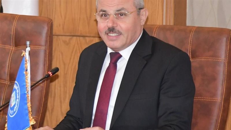 الدكتور ناصر مندور