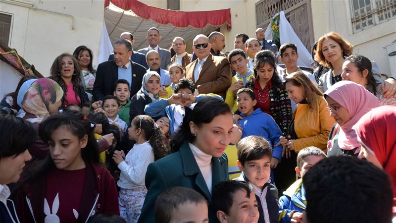 محافظ أسيوط في احتفالية