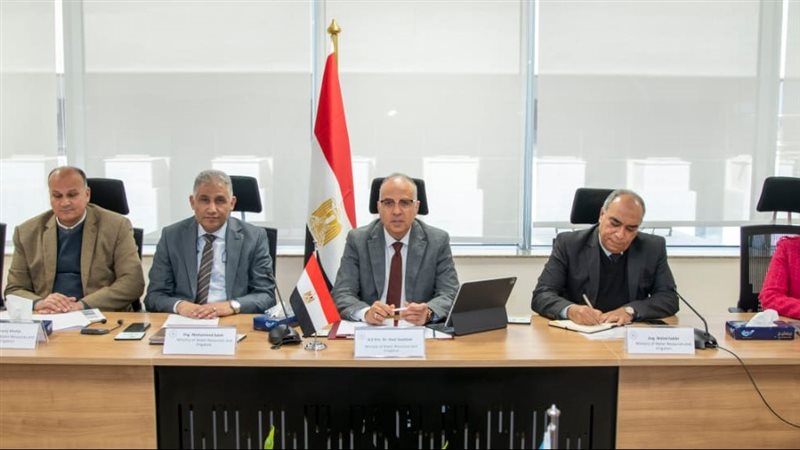 وزير الري الدكتور