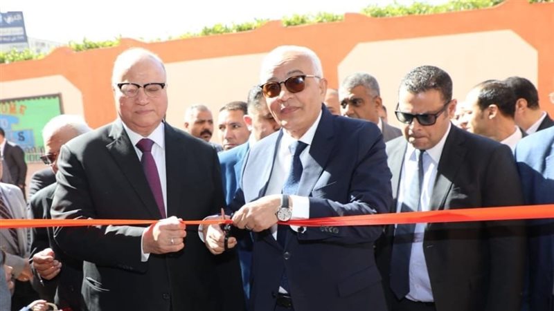 افتتاح مدرسة مصر