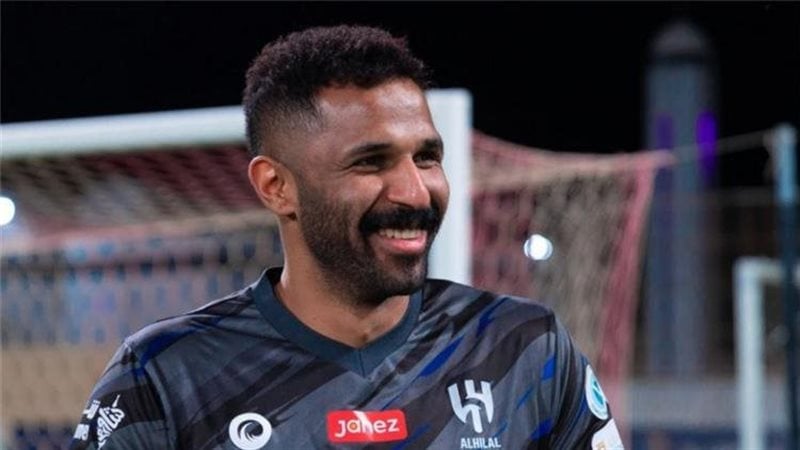 الهلال يفقد حارسه ويستعيد مدافعه أمام أهلي جدة - التقرير