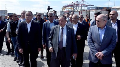 رئيس الوزراء يتفقد مشروع توسعات مصفاة ميدور لتكرير البترول بالإسكندرية