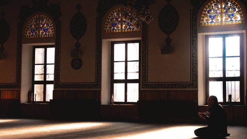 الأعمال في العشر