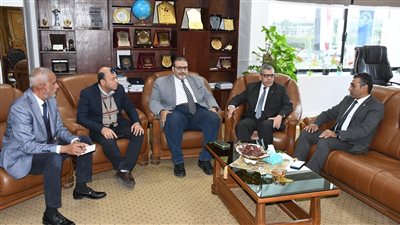 جامعة القناة تبحث تعزيز تكنولوجيا المعلومات والتحول الرقمي