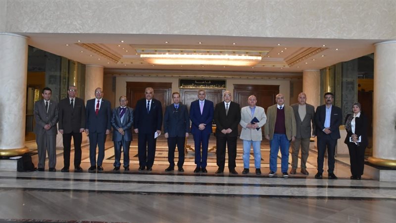 ندوة تثقيفية بالمنشآت