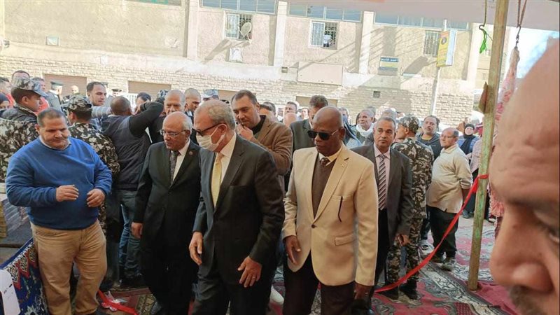 محافظ القليوبية خلال