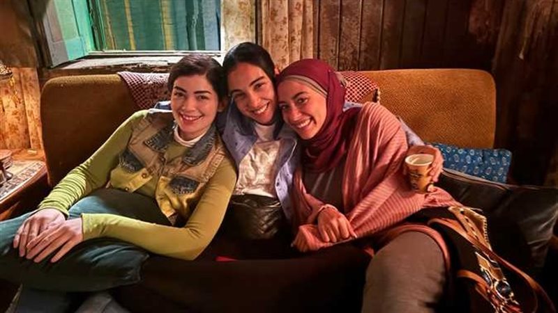 أبطال مسلسل أعلى