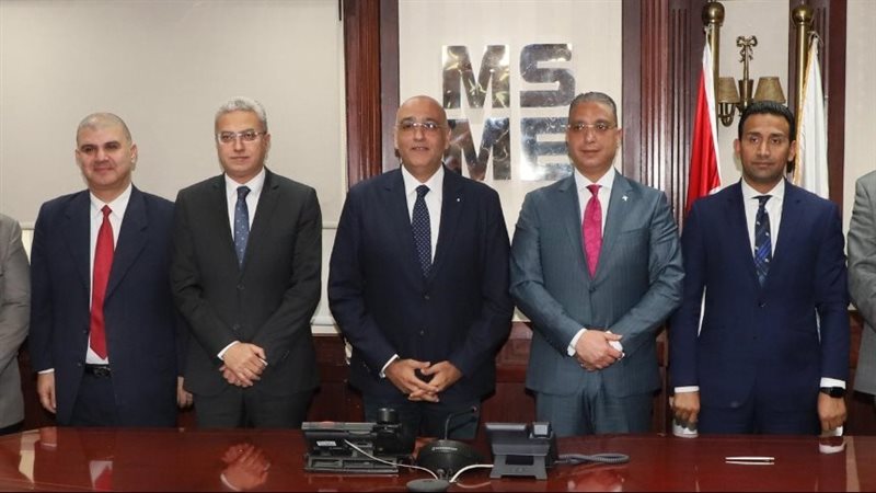 200 مليون جنيه تمويلا