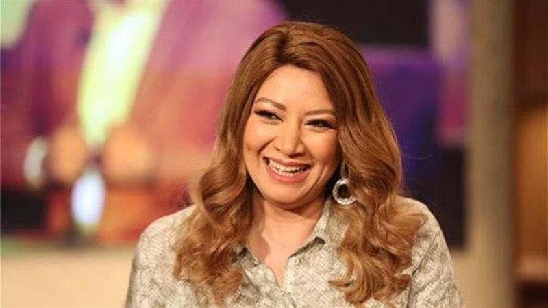 الفنانة انتصار، فيتو