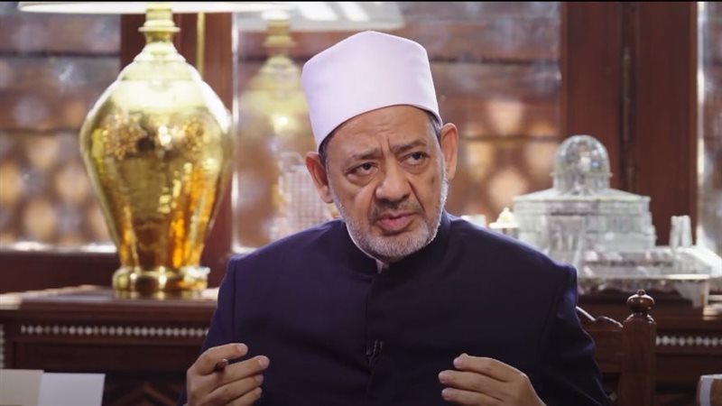 الدكتور أحمد الطيب