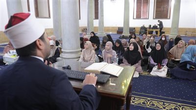 الجامع الأزهر يعقد لأول مرة مقرأة للطالبات الوافدات (صور) 