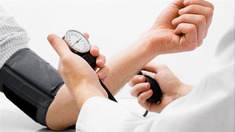 ارتفاع ضغط الدم وأعراضه،