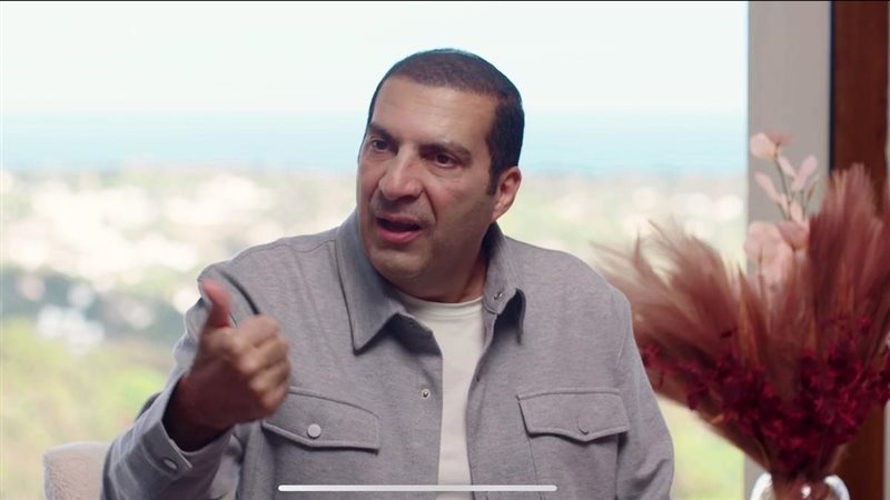 الدكتور عمرو خالد،