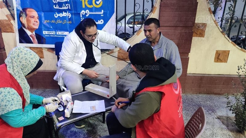 نشر فرق طبية أمام
