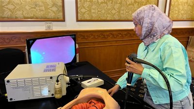 الرعاية الصحية: تدريب أطباء الجهاز الهضمي بالأقصر وأسوان