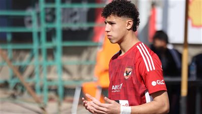 تفاصيل إصابة لاعب شباب الأهلي بقطع في الرباط الصليبي