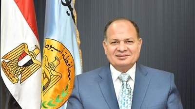 محافظ أسيوط يهنئ الرئيس السيسي والقوات المسلحة بذكرى انتصارات العاشر من رمضان