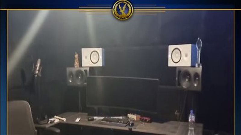 استوديو تسجيل صوتي