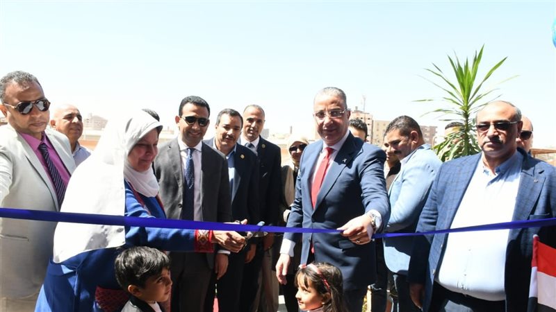 افتتاح مدرسة مجمع