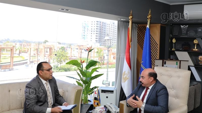 لقاء محافظ اسوان