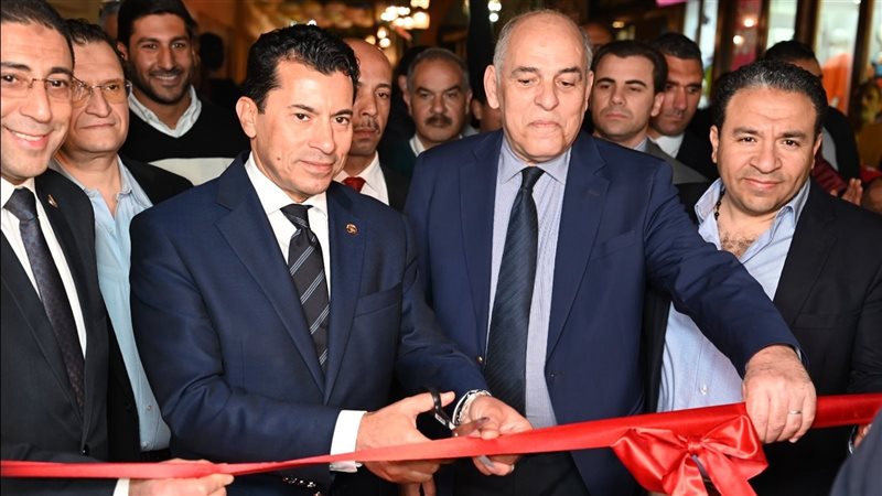 وزير الرياضة يتفقد