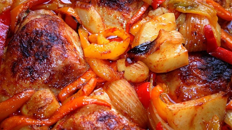 صينية البطاطس بالفراخ،