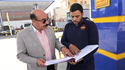 التعريفة الجديدة لسيارات الأجرة في أسوان بعد زيادة أسعار الوقود (صور)