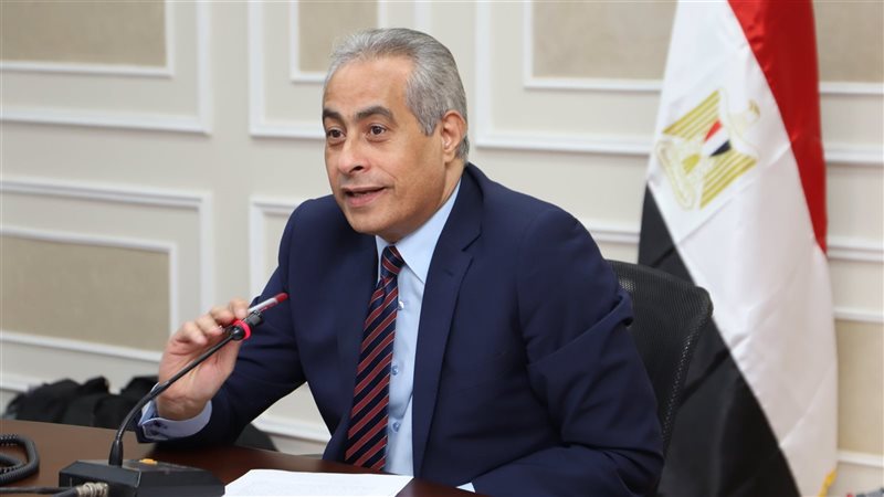 حسن شحاتة وزير العمل،فيتو