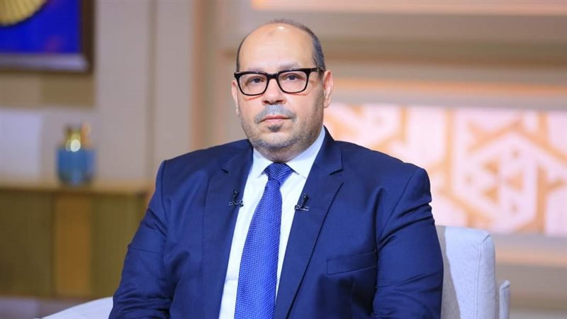 ياسر إدريس رئيس اللجنة