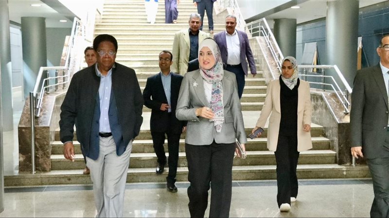 وفد معهد بحوث الإلكترونيات،